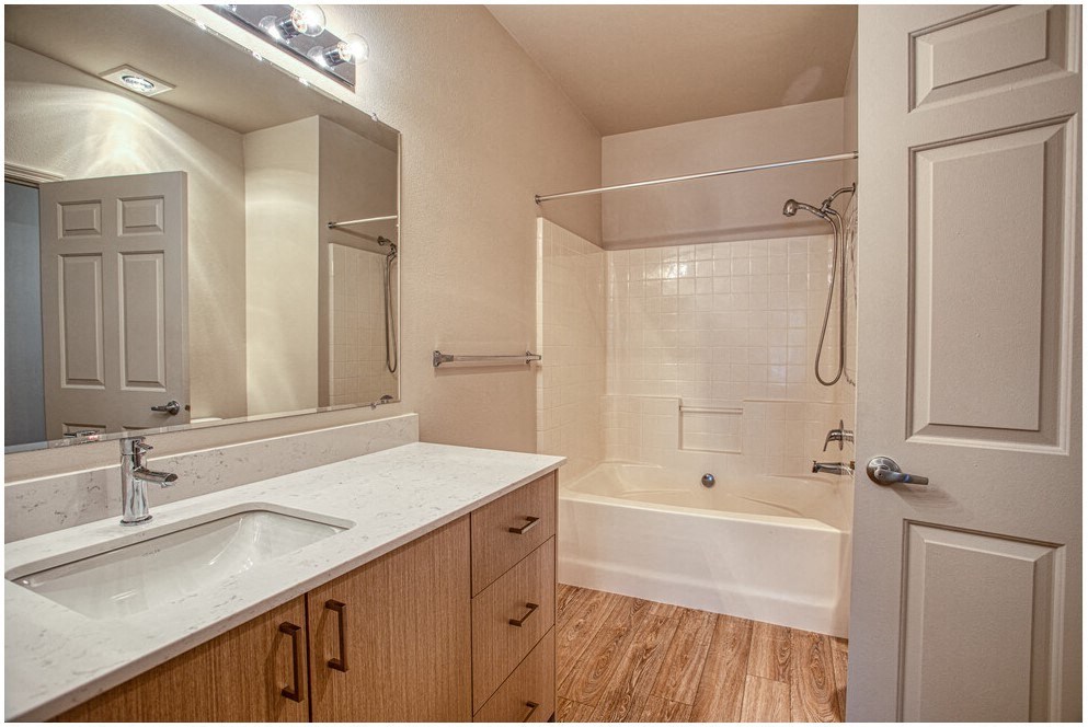 Wilsonville Summit Apartments, 25800 SW Canyon Creek Rd, Wilsonville